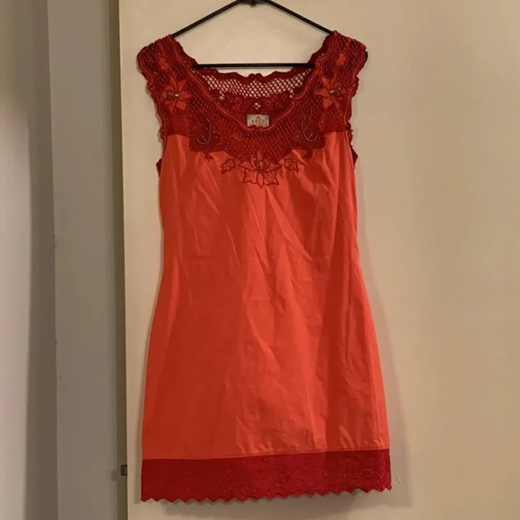 FREE PEOPLE NWOT Lace‎ Shift Dress in Red - Picture 1 of 9